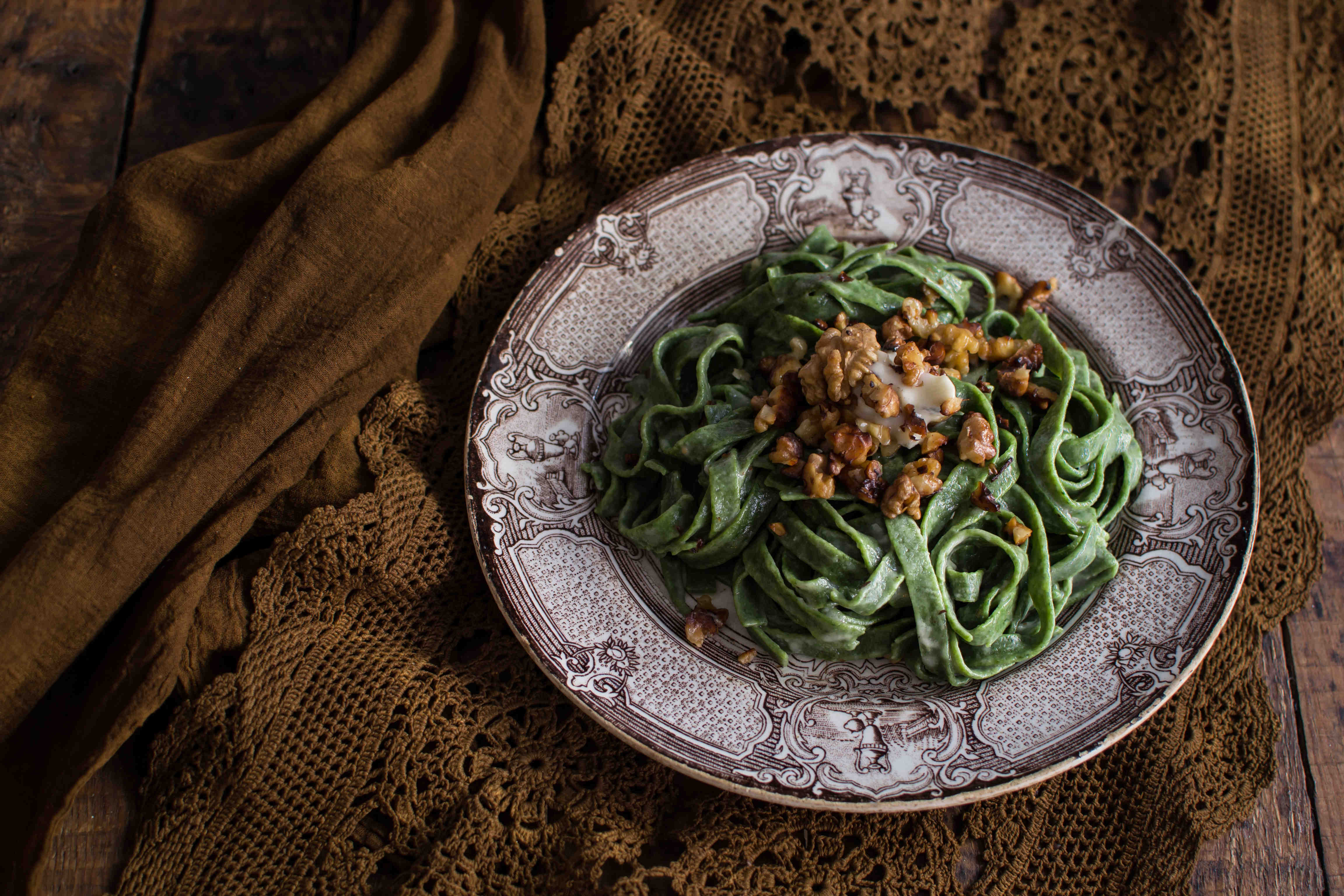 Nor Coace combina  Tagliatelle agli spinaci con gorgonzola e noci